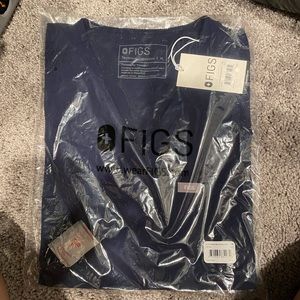 BRAND NEW Navy Catarina one pocket scrub top